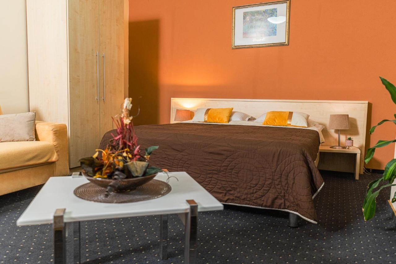 Hotel Pacific Temesvár Kültér fotó