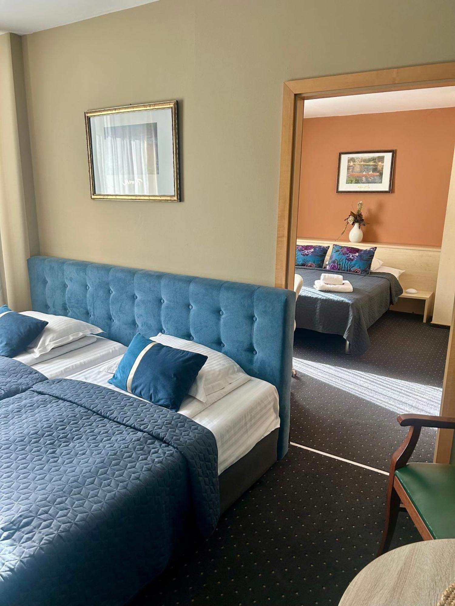 Hotel Pacific Temesvár Kültér fotó